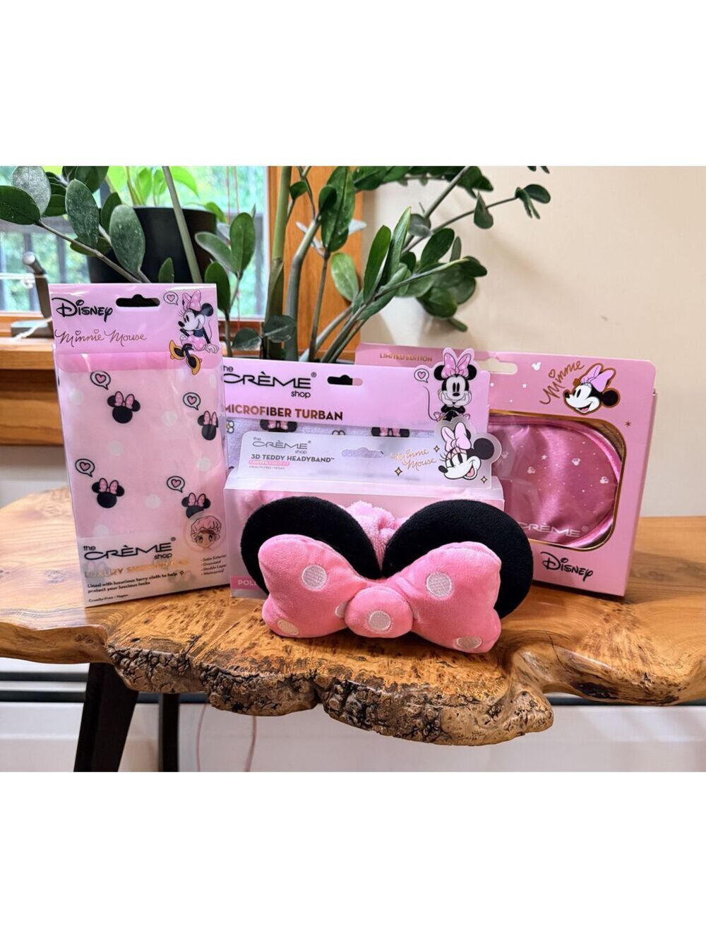 Disney Minnie Mouse Spa Night Gift Set 4pc Creme Shop Headband Turban Cap Mask